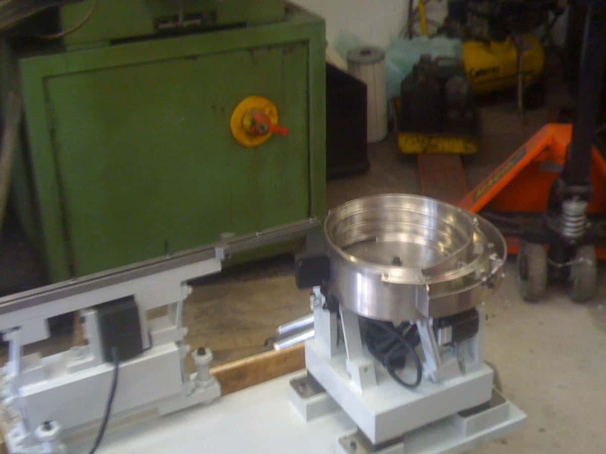 Bowl Feeders Performance Feeders Uk